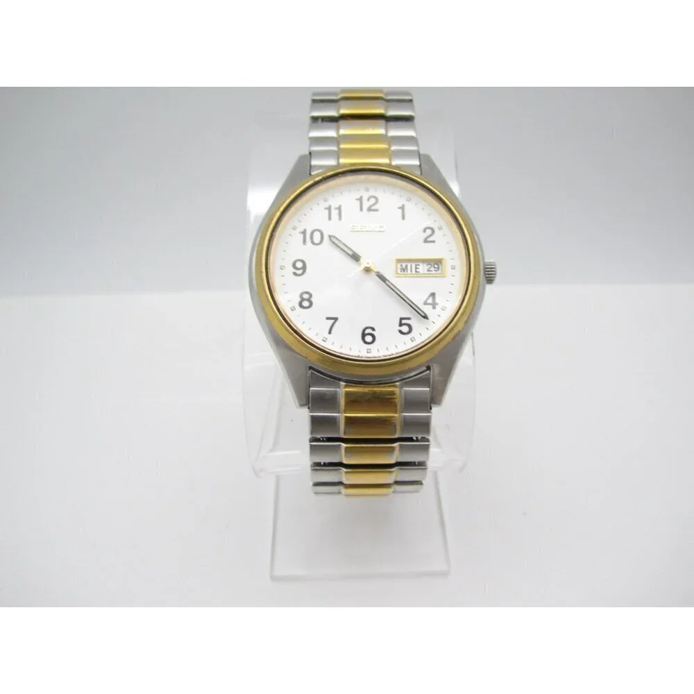 Vtg‎ Men Seiko Quartz WR Analog 35mm Day Date Round Watch (H773) 